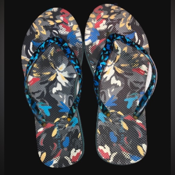 Vera Bradley flip flops, sz 5/6 - Picture 1 of 2